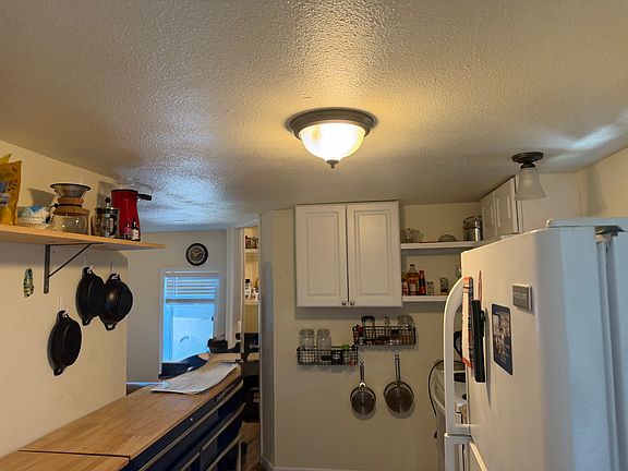 4th image of 403-433 5th St #4