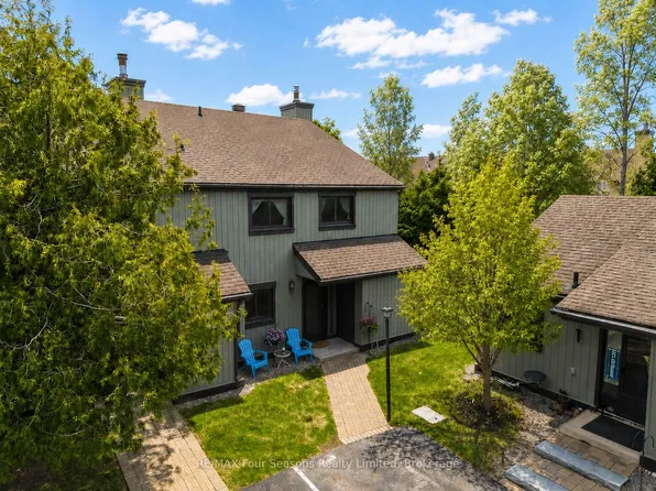 158 Escarpment Cres #18, Collingwood, ON L9Y 5B4
