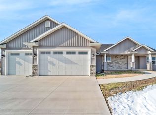 3776 E Zion Ln, Appleton, WI 54913