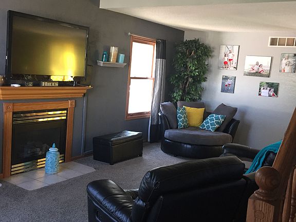3rd image of 621 Melville Ave