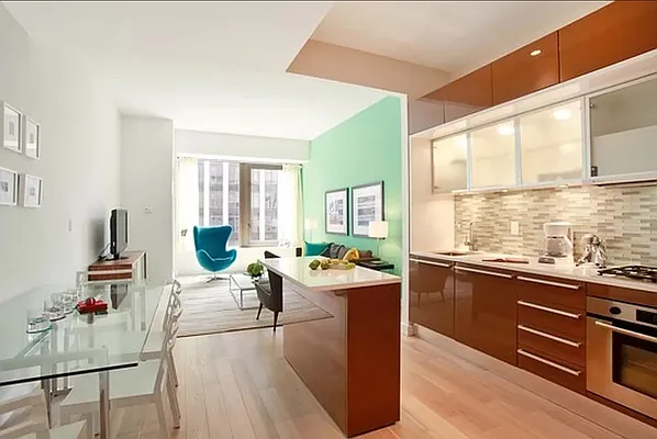 Rented by SERHANT. | media 1