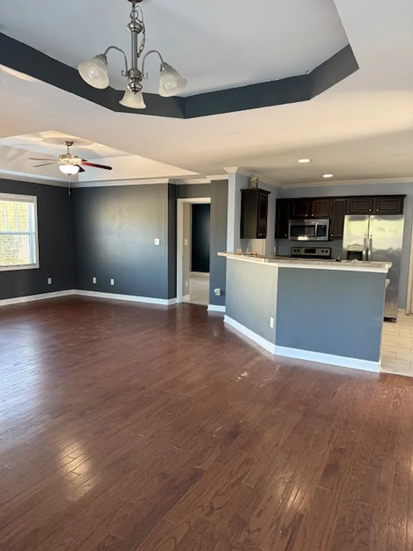 3 Bedroom Home in The Landing at Folkstone- Fenced In Back Yard! — Photo 3