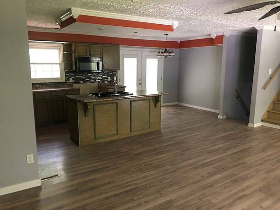 3rd image of 47 Woodend Pl