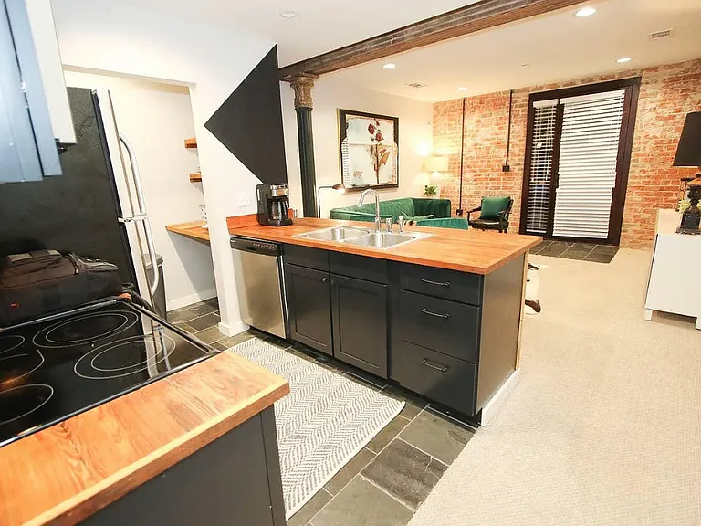 709 Jackson Ave #103 — Photo 1