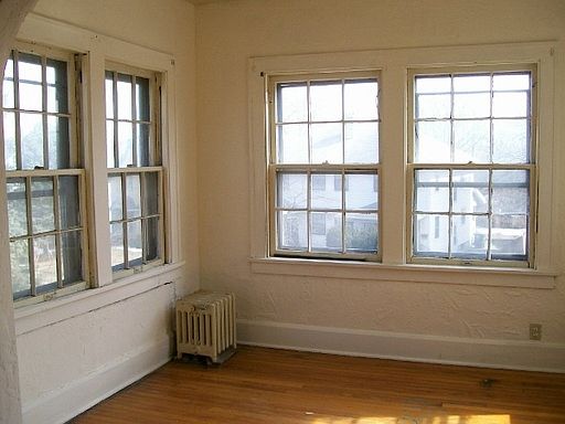 3rd image of 469 Allwen Dr APT 4