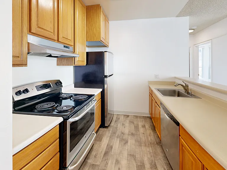 1690 Broadway Street — Photo 18