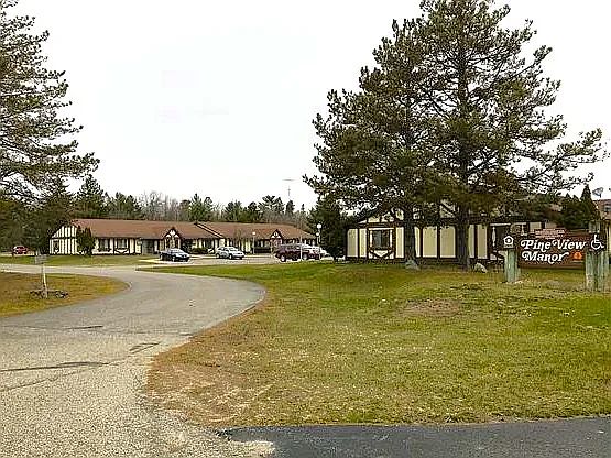 2nd image of 500 Pineview Court & Elizabeth St
