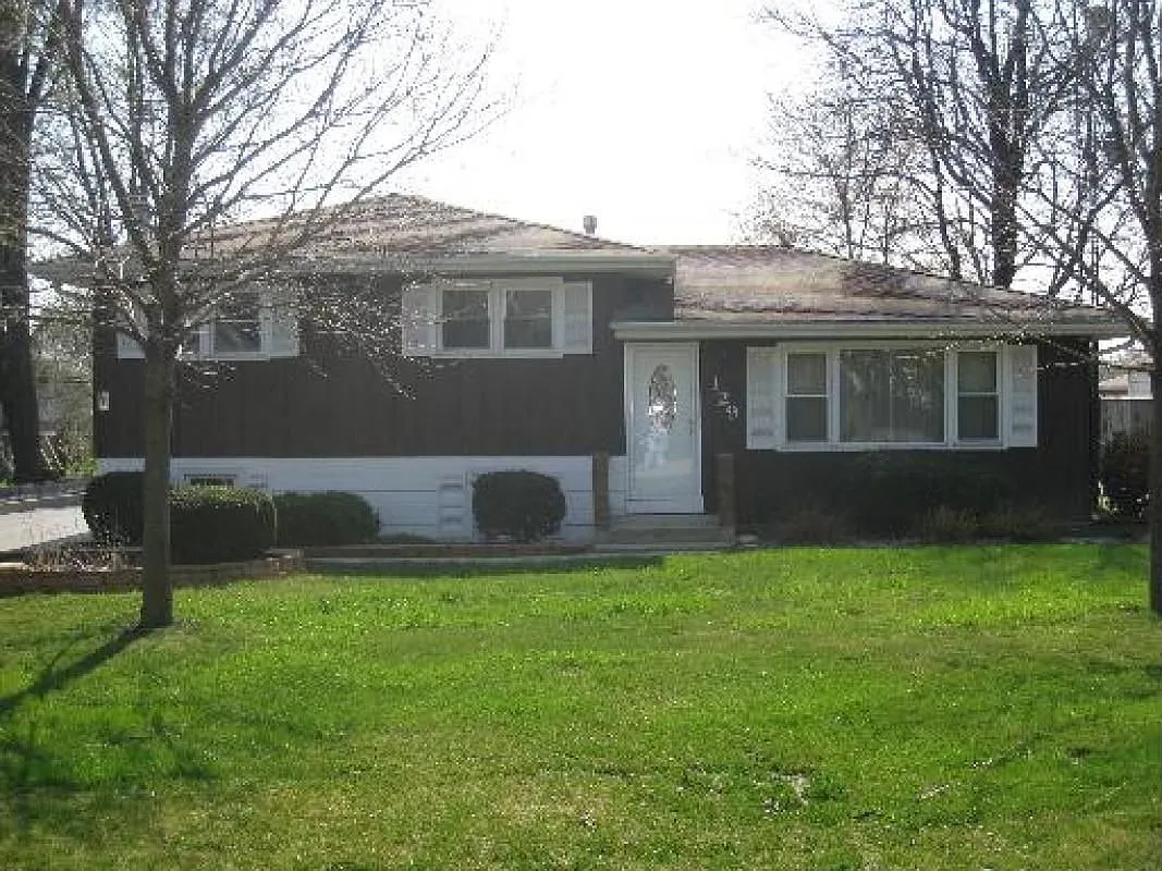 129 Holly Ave photo 1