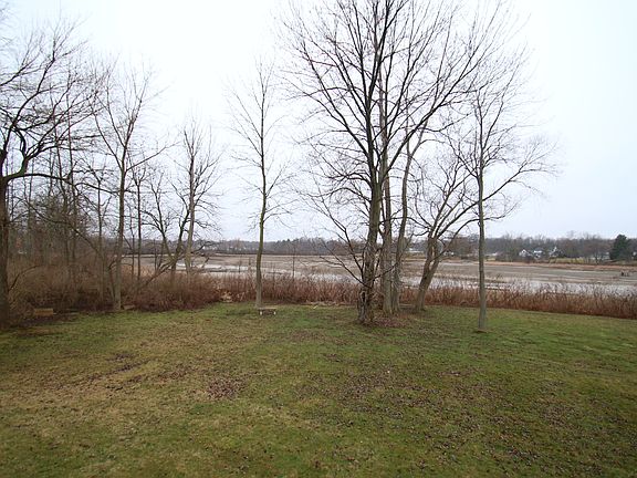 2nd image of 8 Canal Park Pl