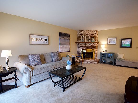 2nd image of 7235 Willow Way Ln Unit A