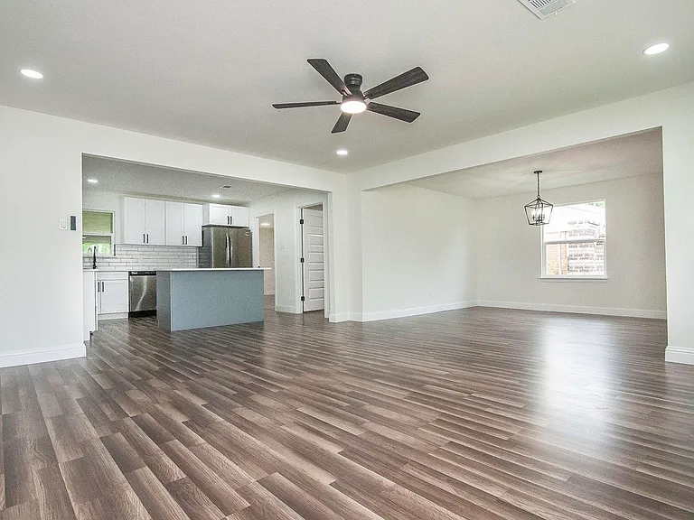 2608 Lockhart Ave — Photo 5