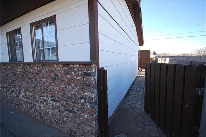 2nd image of 3804 Delamar Ave NE