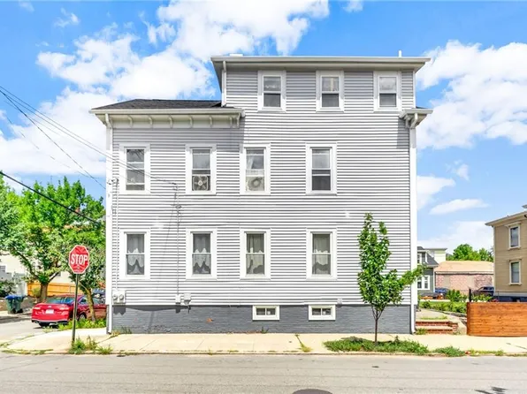 78 Courtland St, Providence, RI 02909