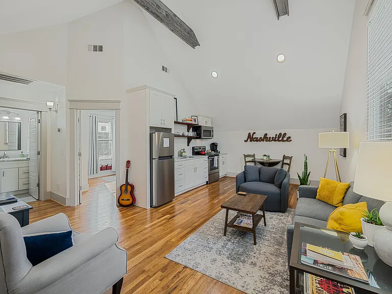 906 N 5th St #B — Photo 9