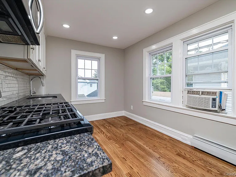 127 Smith St #2 — Photo 3