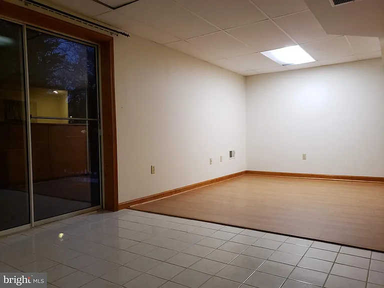 724 Hillcrest Dr — Photo 25