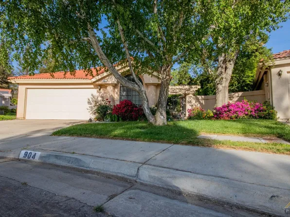 904 Breckland St, Bakersfield, CA 93311