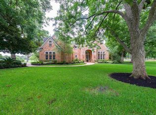 5411 E River Dr, Richmond, TX 77406