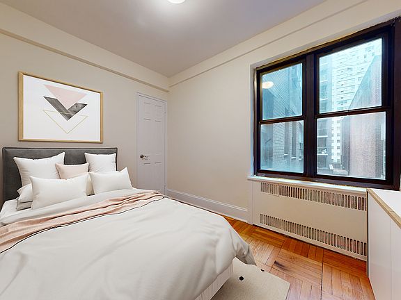 3rd image of 141 E 56th St APT 4C