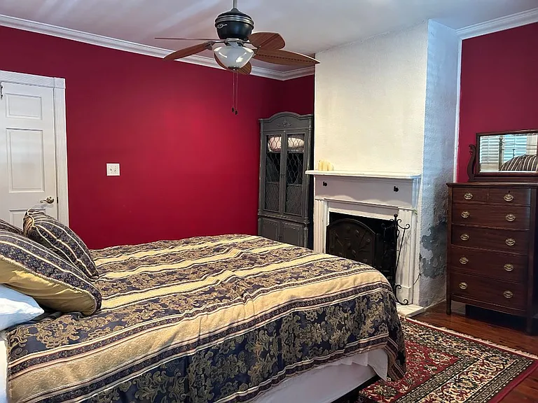 13 Elizabeth St #A — Photo 36