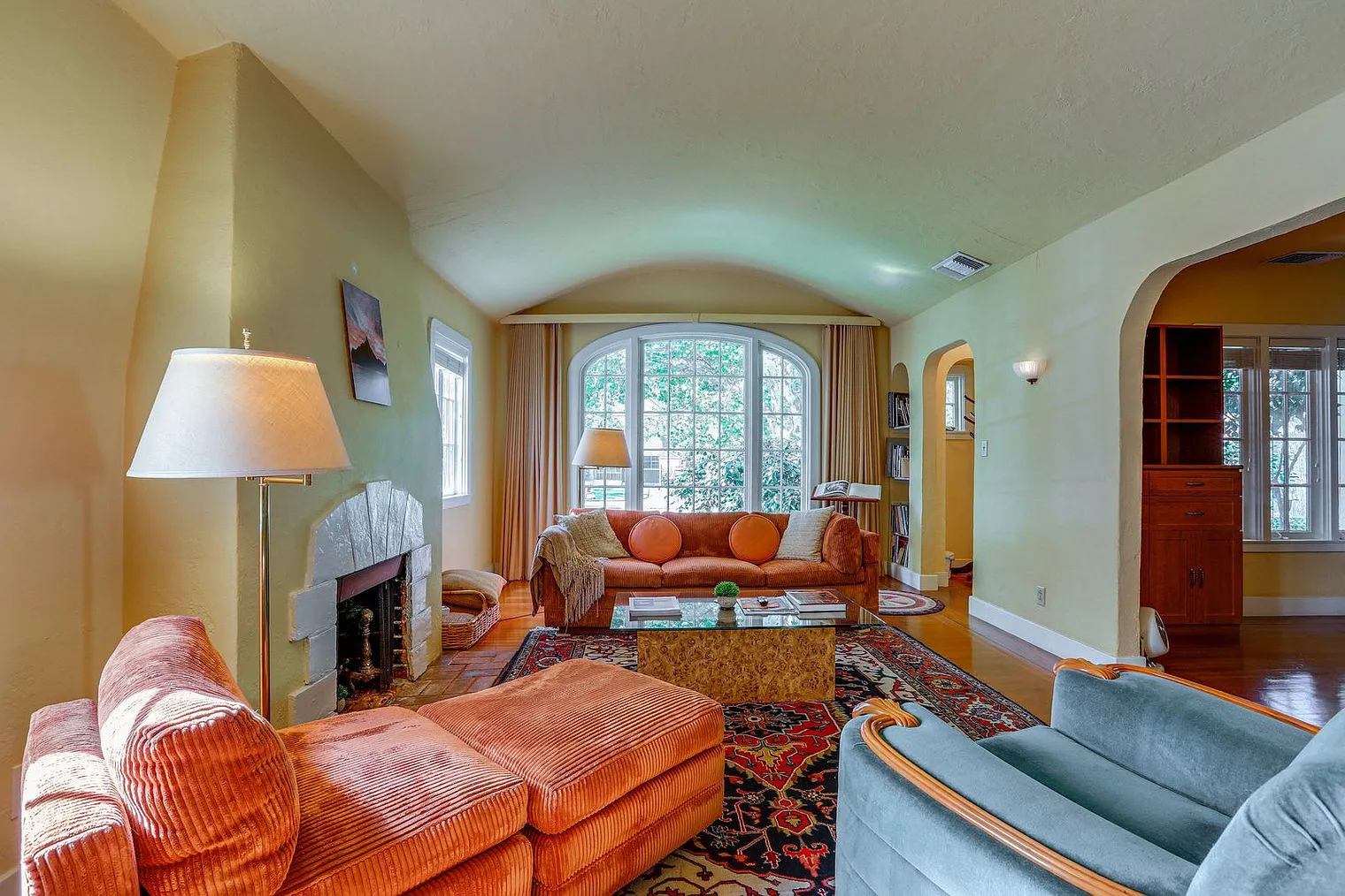 2 bed, 2.0 bath, 1679 sqft, $3,496 — Photo 1