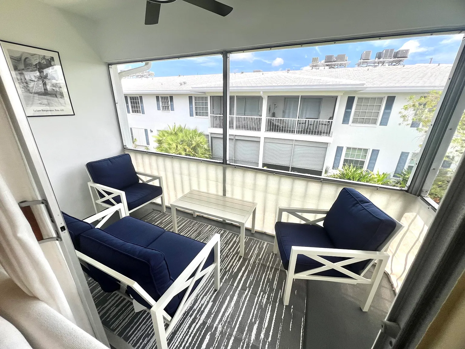 2 bed, 2.0 bath, 1008 sqft, $2,250 — Photo 3