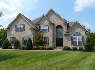 1028 Crimson Way, Hendersonville, TN 37075