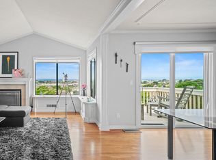 1051 Highlander Dr, Seaside, CA