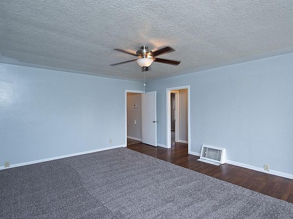 4th image of 1209 Pleasanton Pl