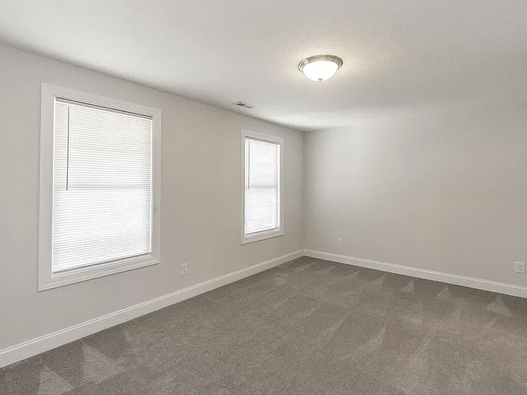 912 Kentwood Dr — Photo 19