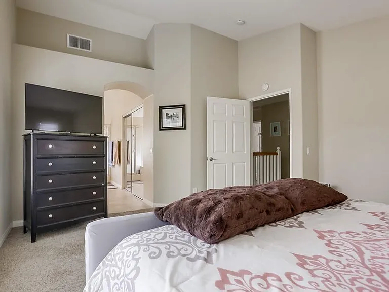 10019 Kika Ct — Photo 12