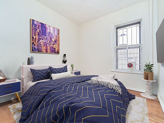 3rd image of 579 W 177th St APT 52