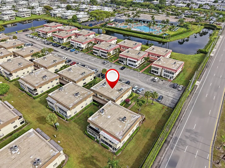 52 Saxony Cir #52-B — Photo 36