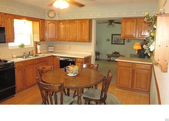 5th image of 2842 Woodbury Dr