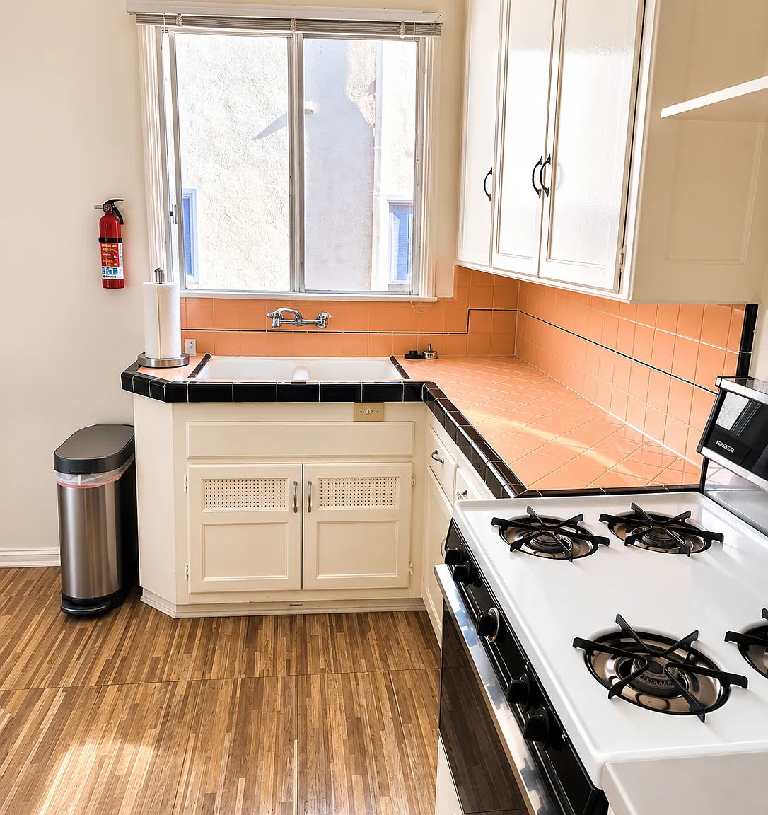 2 bed, 1000 sqft, $2,850 — Photo 4