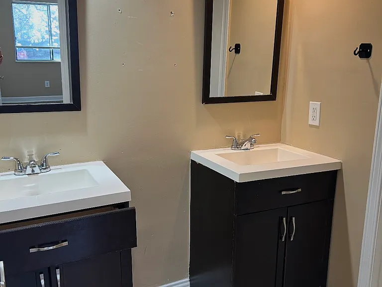 1602 Wingate Way — Photo 5