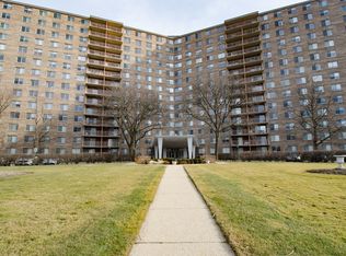 7141 N Kedzie Ave APT 102, Chicago, IL 60645