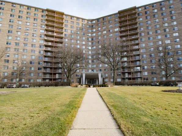 7141 N Kedzie Ave APT 102, Chicago, IL 60645