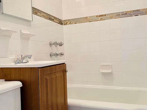 4th image of 470 Prospect Ave #2A