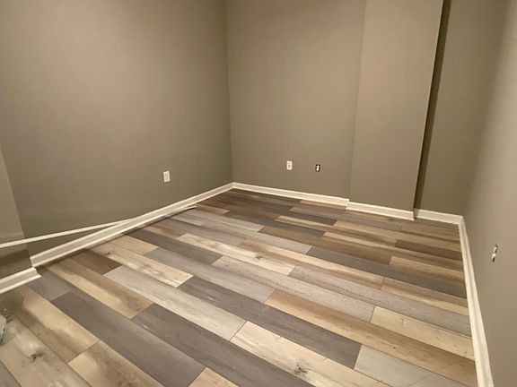 5th image of 1700 Clinch Ave #107