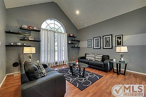 3rd image of 201 Devonshire Dr
