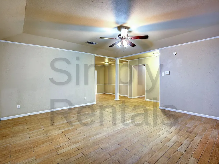6716 Sayle St — Photo 7