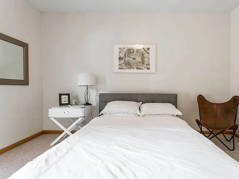 2029 W Superior St #1F — Photo 5
