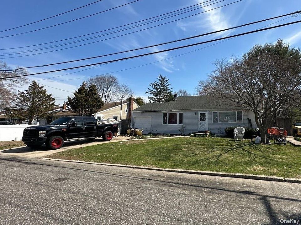 2nd image of 12 Glenwood Lane