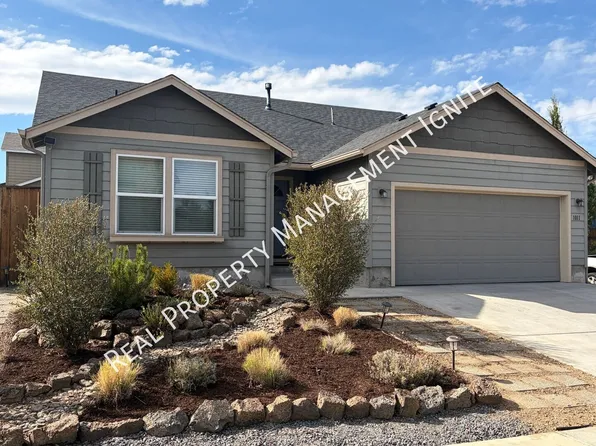 1011 SE 6th St, Bend, OR 97702