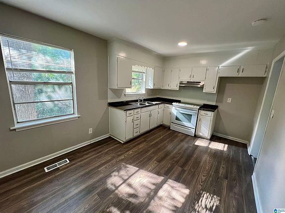 4th image of 900 Von Dale Cir