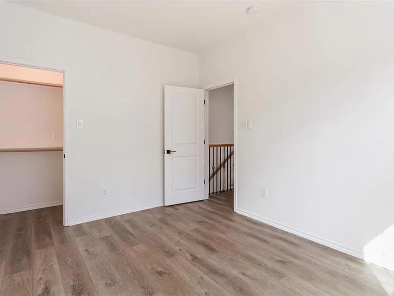 1267 Oakmont Bend Dr — Photo 13