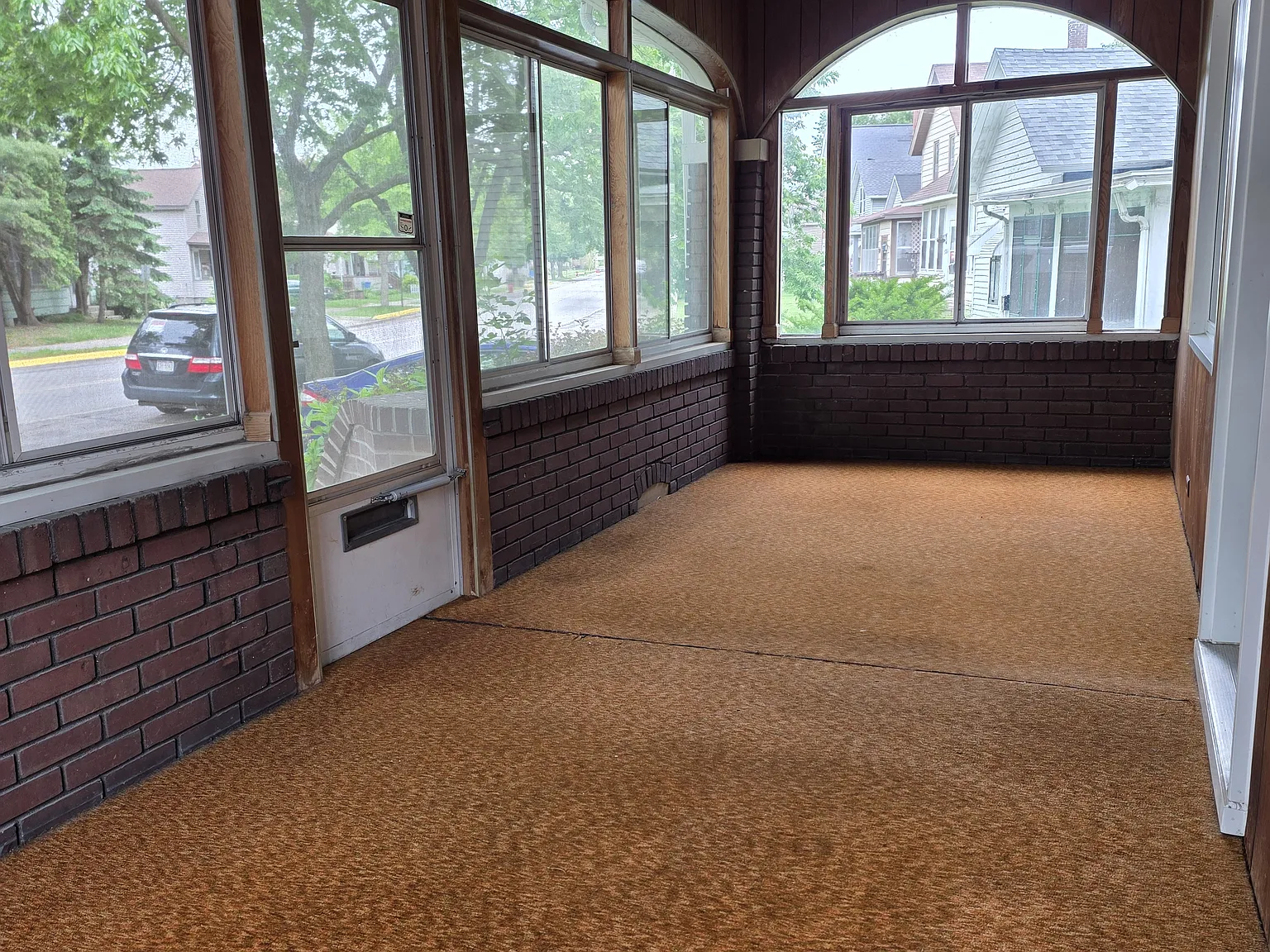 3 bed, 2221 sqft, $1,800 — Photo 3