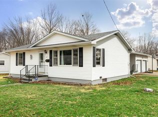 1417 Clark Ln, Litchfield, IL 62056