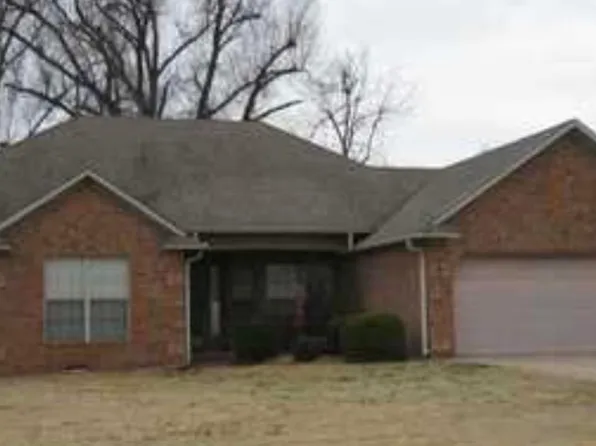 1208 N 23rd St, Paragould, AR 72450